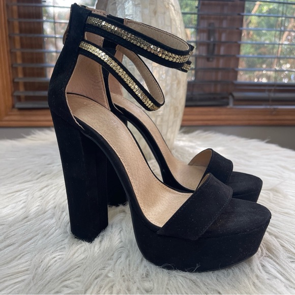Charlotte Russe Shoes - Charlotte Russe Platform Heels